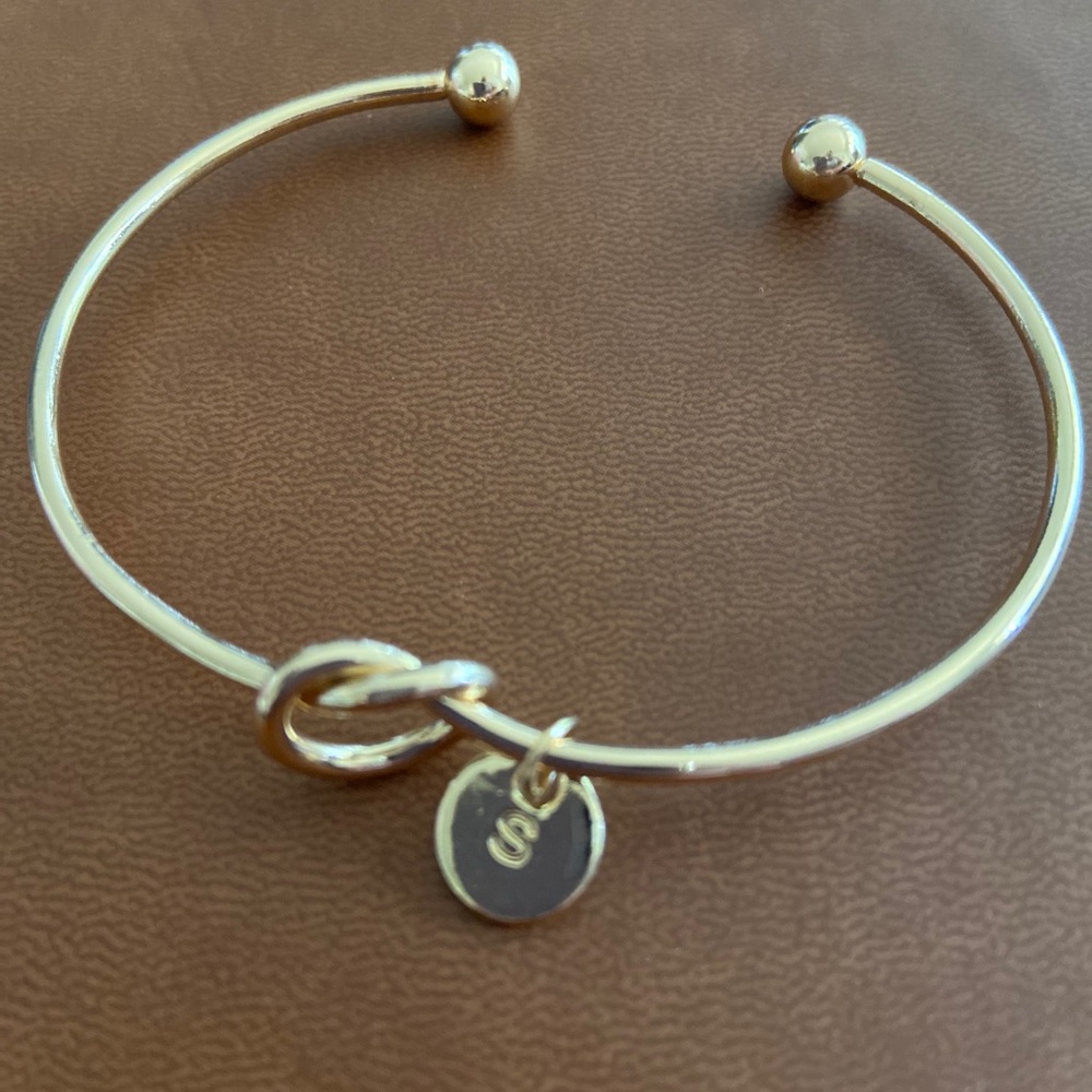 Knotted “S” bracelet